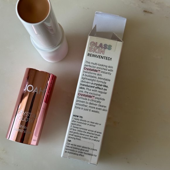 JOAH Crystal Glow Natural Beige Tinted Luminizer Stick - Picture 3 of 4